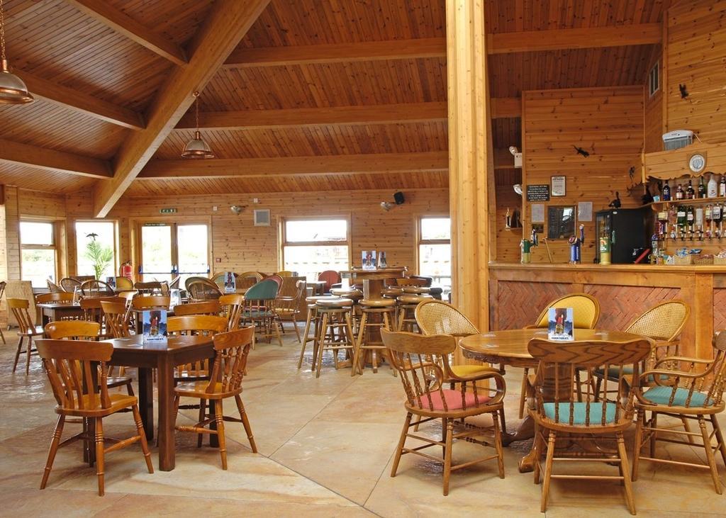 The Springs Lakeside Holiday Park Fladbury Szoba fotó