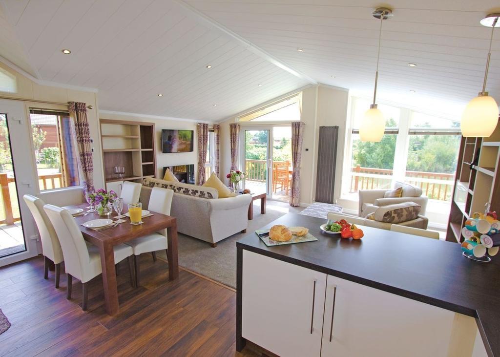 The Springs Lakeside Holiday Park Fladbury Szoba fotó